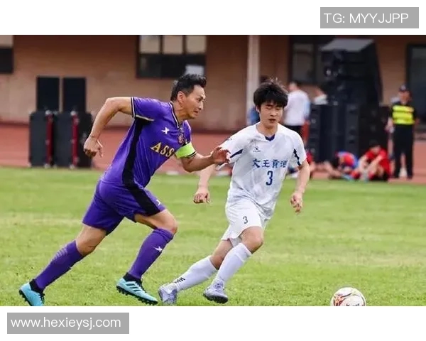 与香港足球明星队共度激情时刻畅享精彩踢球体验